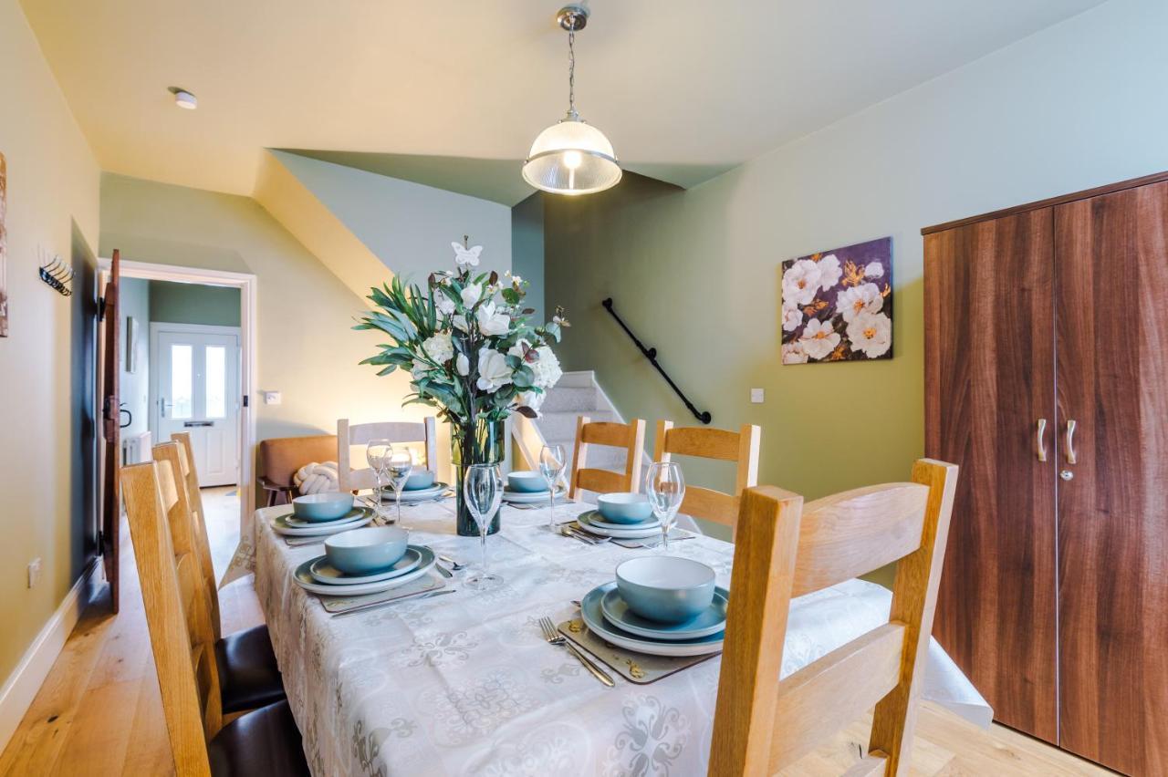 Chester City Centre Haven: Cozy 2-Bed Home for 6 Exterior photo