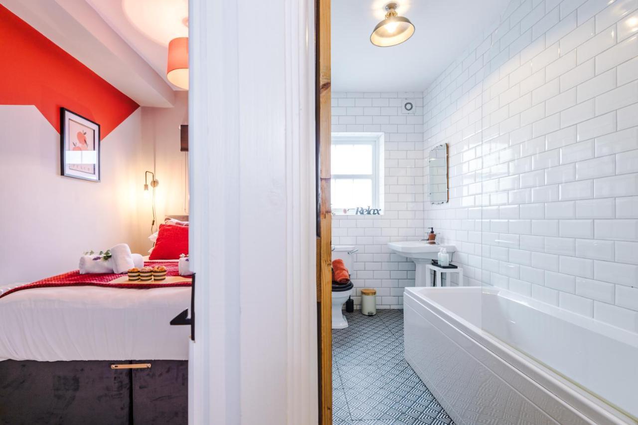 Chester City Centre Haven: Cozy 2-Bed Home for 6 Exterior photo